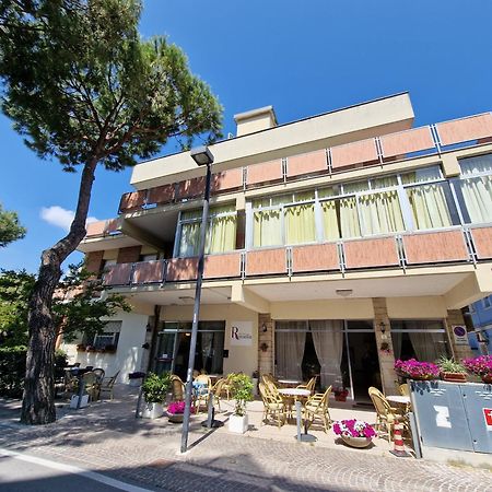 Hotel Rossella Rimini Bagian luar foto