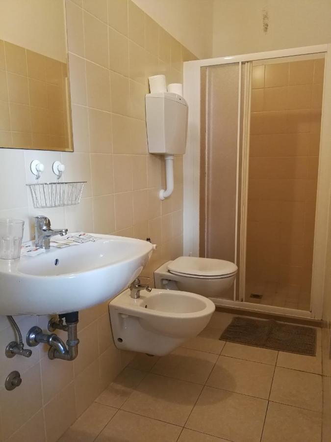 Hotel Rossella Rimini Bagian luar foto
