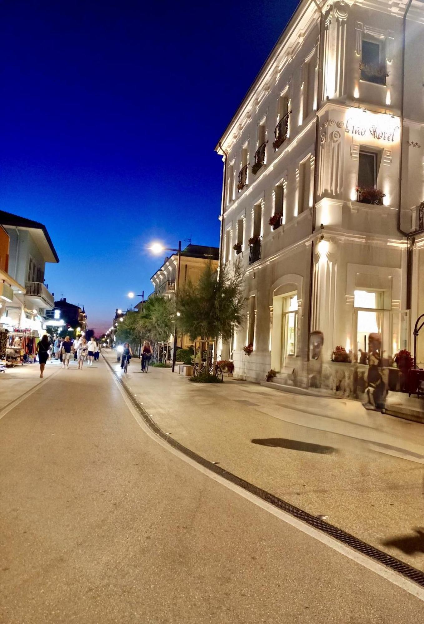 Hotel Rossella Rimini Bagian luar foto